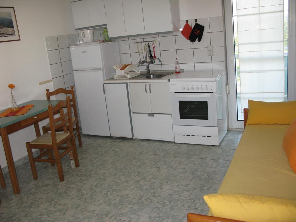 Seaview Aparthotel Néa Poteídaia Rom bilde